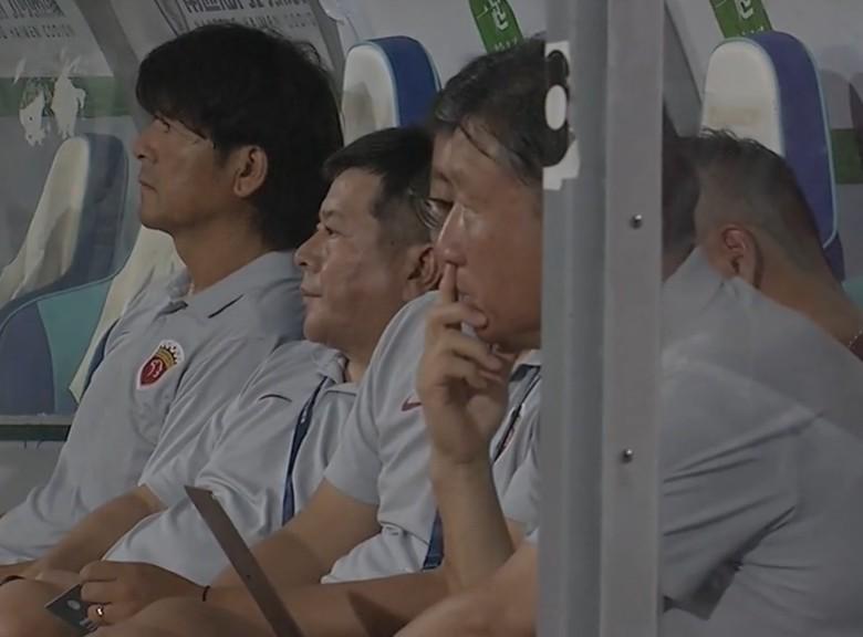 記者：海港B隊換帥因成績(jì)不理想，成耀東上來(lái)是扶一把年輕人